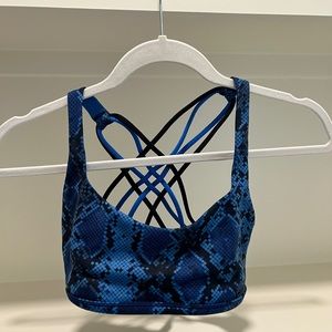 LULULEMON WOMENS FREE TO BE WILD SPORTS BRA